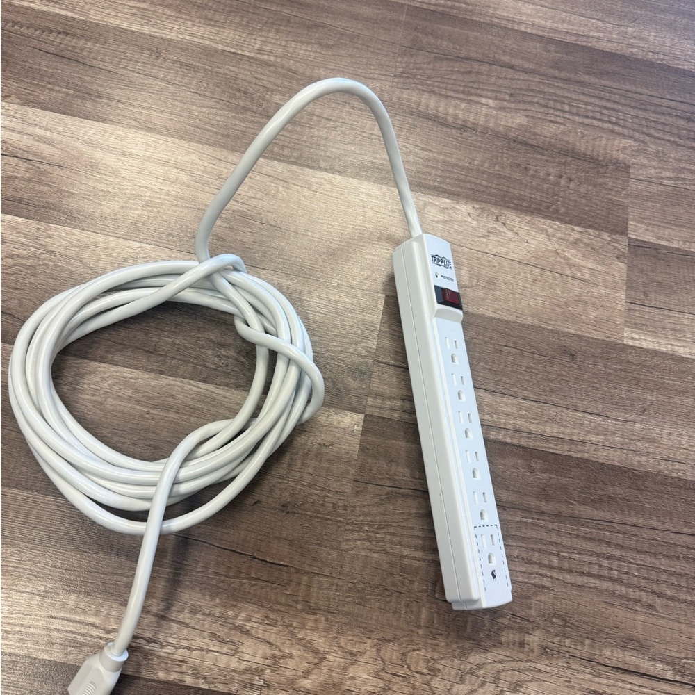 White 6-Outlet Surge Protector Power Strip 🤍🤍🤍